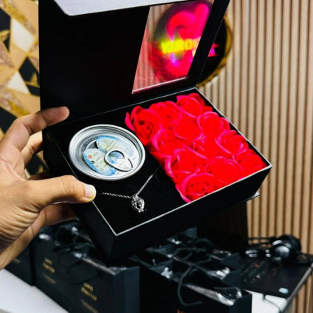 Pearl locket Love parle with the thousand loves of a rose